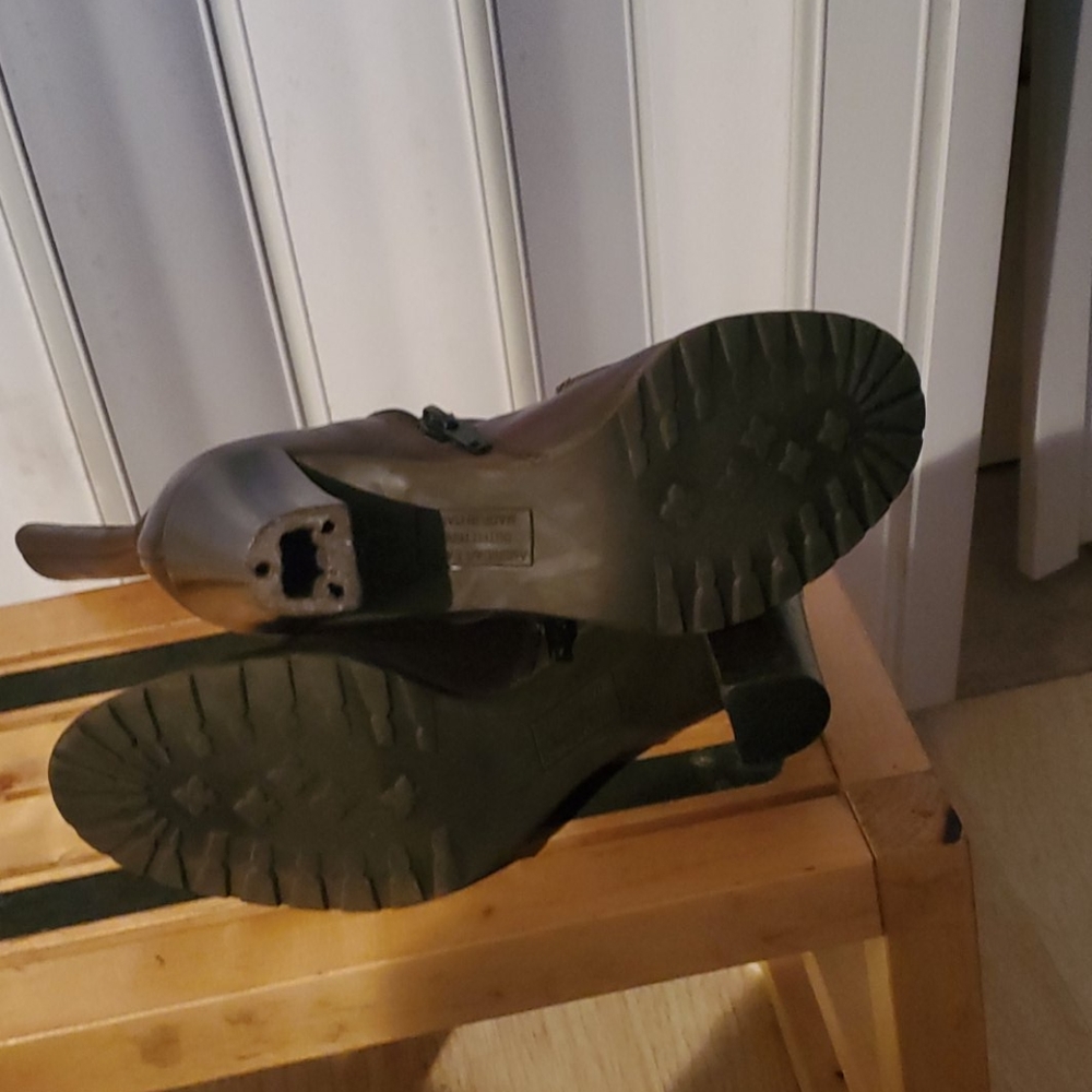 👢 - Picture 4 of 4